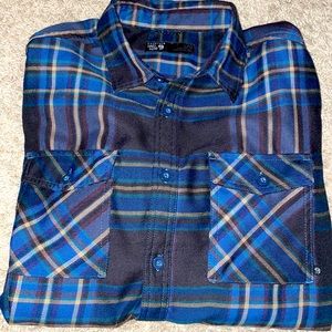 Mountain Hardware long sleeve button down heavy weight shirt size Large